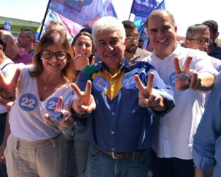 Campanha de Mara Bertaiolli (PL) e Téo Cusatis (PL) ganha apoio do senador Astronauta Marcos Pontes