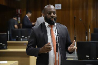 Comissão Especial de Vereadores é criada na Câmara para investigar verbas do futebol amador de Mogi