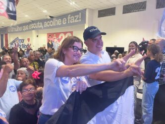 Mara Bertaiolli (PL) e Téo Cusatis (PSD) entregam regras de transição ao atual prefeito, nesta sexta