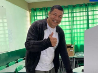 Candidato do PRTB a prefeito de Mogi das Cruzes, José Roberto Rodrigues votou em Jundiapeba