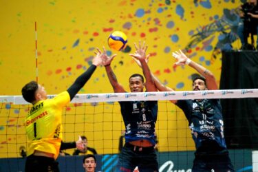 Após dois jogos fora, Suzano Vôlei reencontra Vôlei Renata neste sábado (2); a entrada é gratuita
