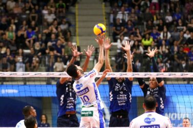 Encontro de gigantes: Suzano Vôlei enfrenta o Sada Cruzeiro, nesta quarta-feira (6), em Minas Gerais