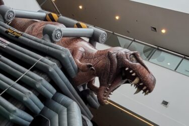 Férias no Itaquá Park Shopping tem evento temático de dinossauros e oficinas de pinturas