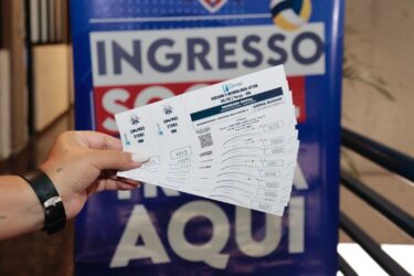 Fundo Social de Suzano promove troca solidária para jogo do Suzano Vôlei contra a Neurologia Ativa