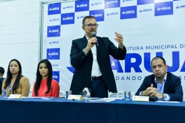 Prefeito de Arujá presta contas dos 100 dias com avanços na saúde, segurança, habitação e cultura