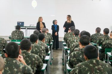 Solidariedade: Fundo Social e Tiro de Guerra de Suzano se unem para a Campanha do Agasalho 2025