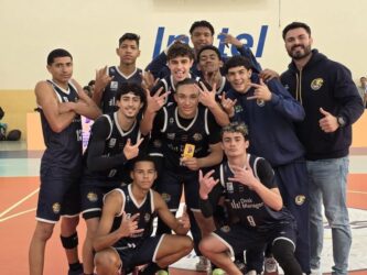 Time sub-17 de basquete de Mogi conquista invicto a Copa Sul-Americana 2025 em Minas Gerais