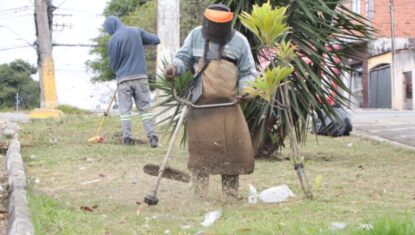 Serviços de zeladoria em Suzano alcançarão mais de 50 bairros até o fim do mês com ações de limpeza
