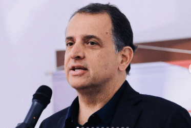 Conselheiro do TCE-SP Marco Bertaiolli ministra aula do Programa Liderança Ativa em Mogi