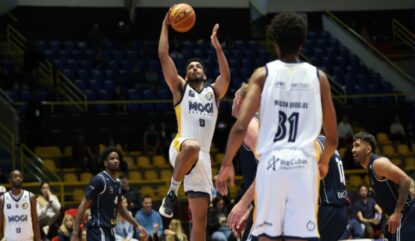 Mogi Basquete enfrenta Corinthians no Hugão na noite desta quarta-feira (27) com ingresso solidário