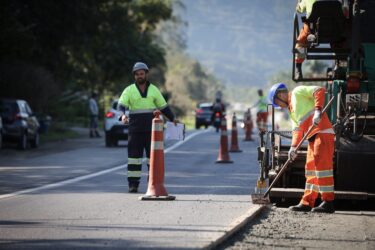 Rodovias que conectam Alto Tietê ao Litoral recebem pacote de obras de modernização