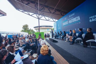Meio Ambiente de Suzano marca presença em evento internacional “Rumo à COP30” em São Paulo