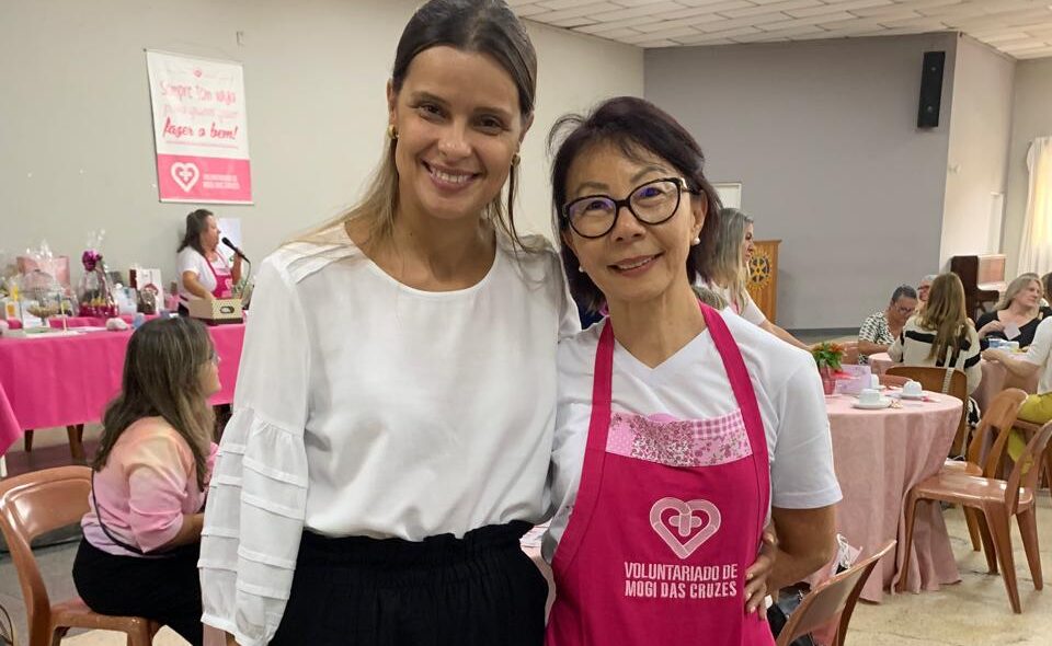 Associação do Voluntariado de Mogi promove chá bingo e reúne cerca de 300 pessoas no Rotary Club