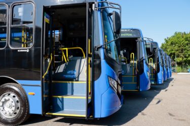 Suzano oferece transporte gratuito para estudantes durante os dias de prova do Enem 2025