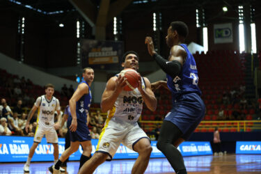 Em 9º lugar no NBB CAIXA, Mogi Basquete recebe o Cruzeiro nesta terça (13) no Ginásio Hugo Ramos