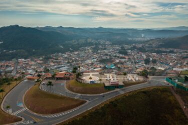 Prefeitura de Guararema adota carnê digital para IPTU e ISS a partir de 2026
