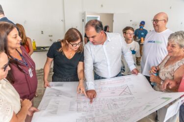 Mara Bertaiolli realiza visita técnica à obra de reforma para reabertura da UNICAFISIO Braz Cubas