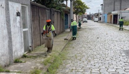 Secretaria de Serviços Urbanos de Mogi intensifica roçada e capinação em diferentes pontos da Cidade