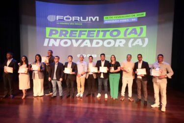 Pedro Ishi recebe título de “Prefeito Inovador” por avanços na modernização de Suzano