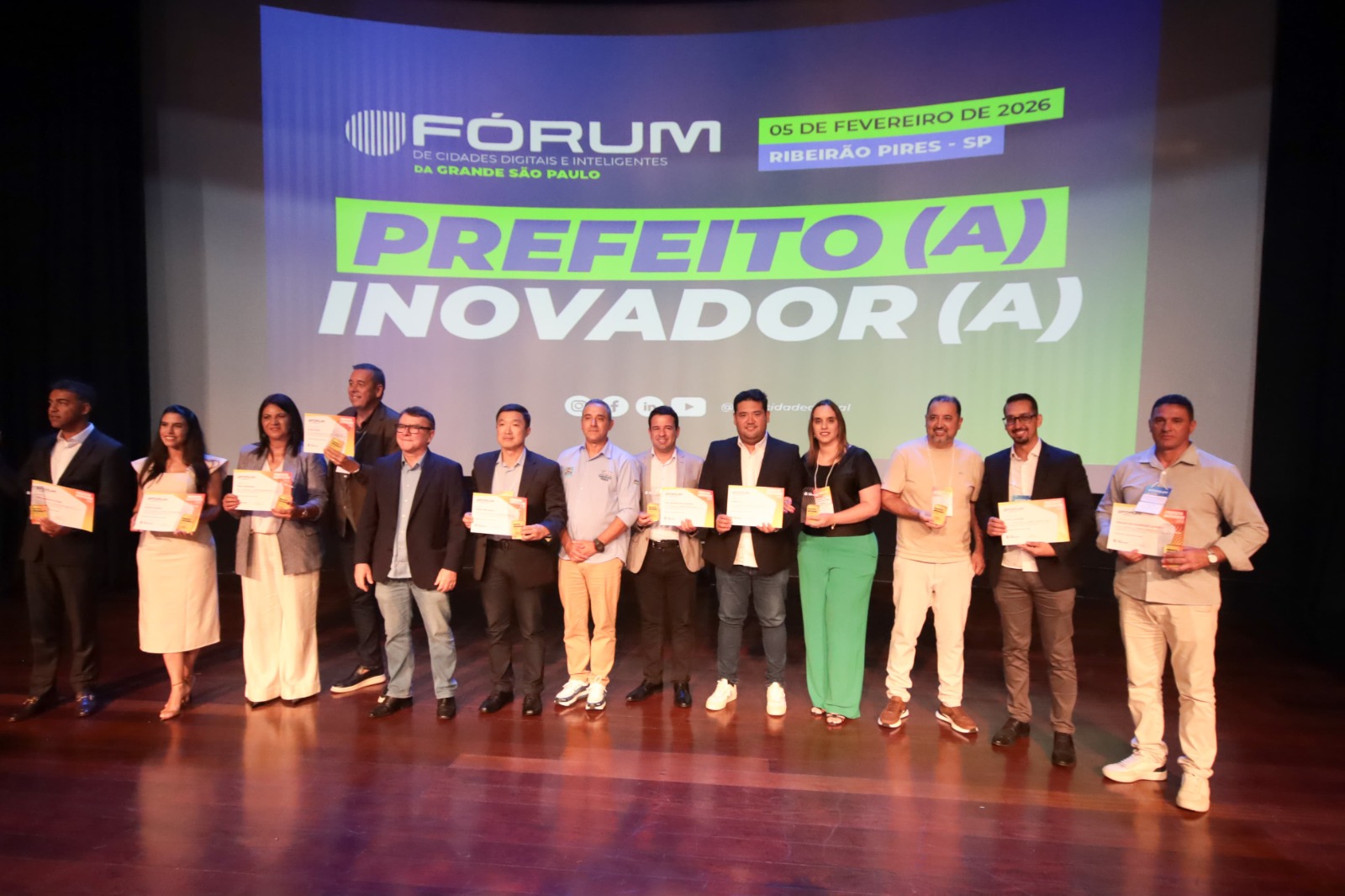 Pedro Ishi recebe título de “Prefeito Inovador” por avanços na modernização de Suzano