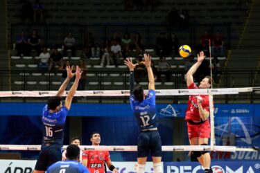Suzano Vôlei bate o Sesi Bauru em clássico eletrizante e conquista a terceira vitória seguida