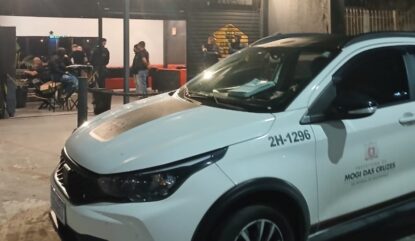 Ação conjunta autua adegas, ferro-velho e casas noturnas por irregularidades em Mogi das Cruzes