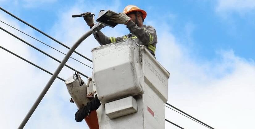Suzano já tem mais de 50% da iluminação pública em LED e e prevê cobertura total até o fim de 2026