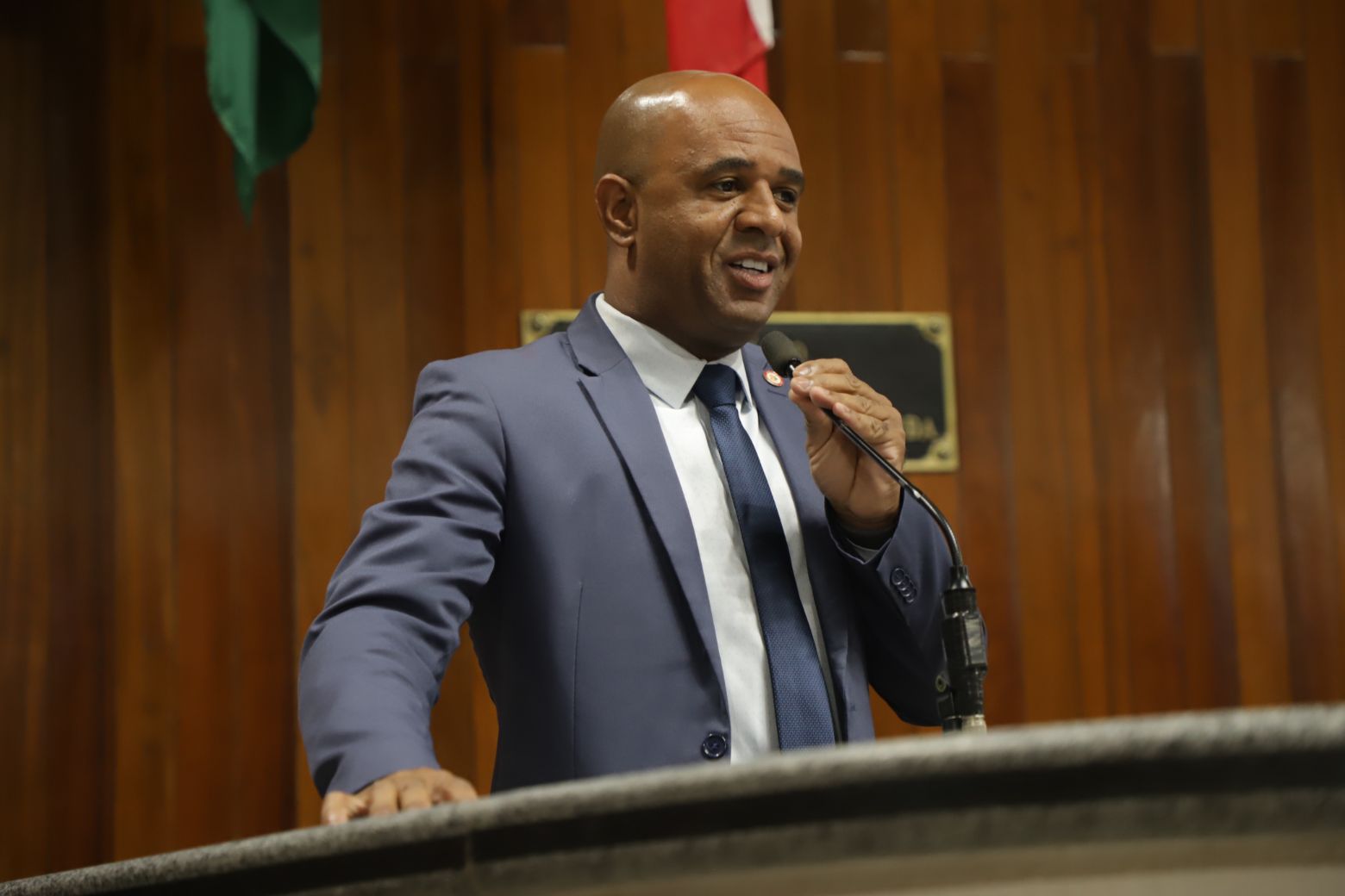 Justiça Eleitoral anula votos do PSB, cassa mandato de Juliano Botelho e manda refazer contas