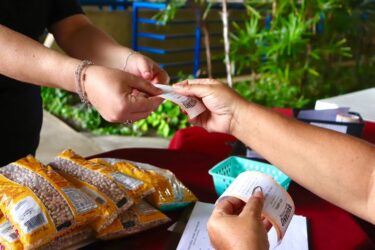 Fundo Social arrecada 40 toneladas de alimentos com ingressos solidários para shows em Suzano