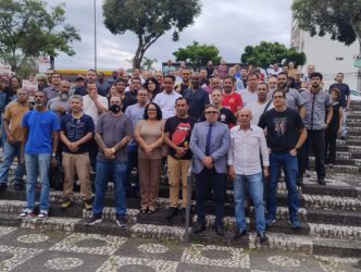 Funcionários da CPTM e Sindicato acompanham moção de apelo à Assembleia, durante sessão da Câmara