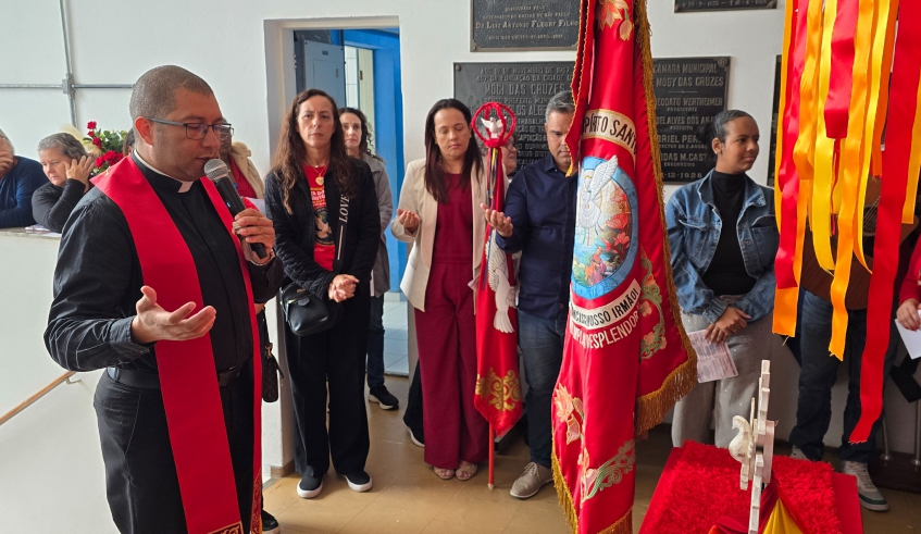 Semae recebe Subimpério da Festa do Divino pelo segundo ano consecutivo com bênção de padre em Mogi