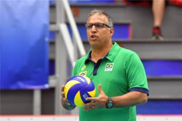 Suzano Vôlei anuncia Nery Tambeiro, campeão da Copa Brasil 2022, como técnico para temporada 2026/27