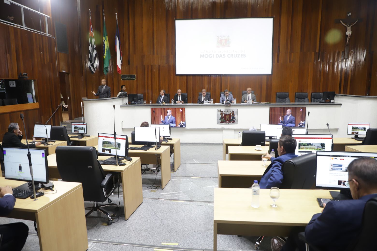 Câmara aprova reestruturação da Controladoria e cria cargos de fiscalização e combate à corrupção