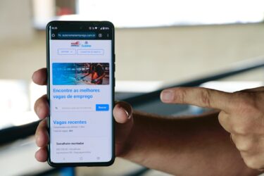 Programa Suzano Mais Emprego reúne 652 vagas com destaque para produção e telemarketing