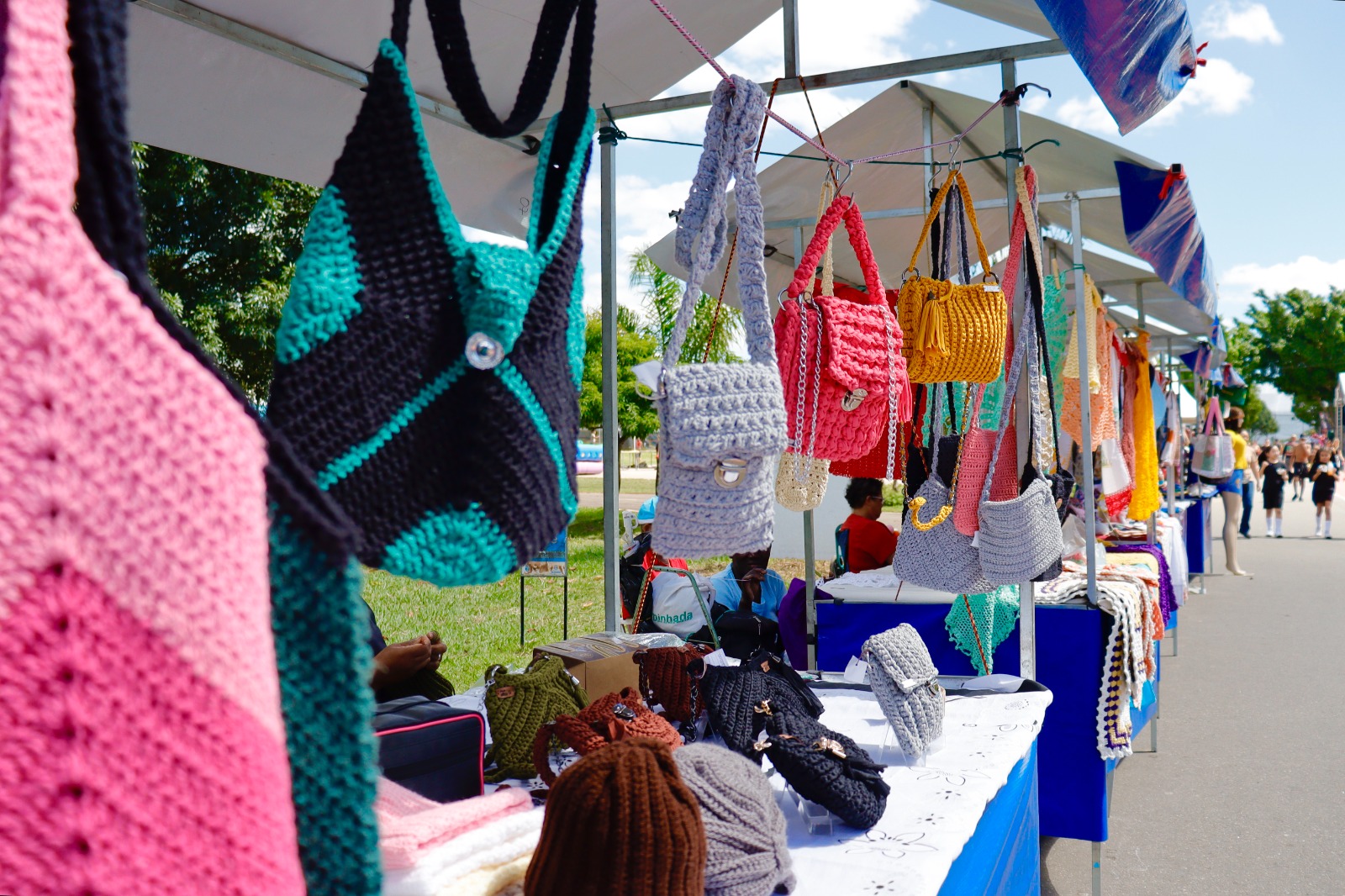 Suzano promove feira de artesanato com temática de Dia dos Namorados e festas juninas