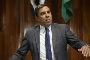 Projeto de Rodrigo Romão cria sistema de alerta para situações de risco em unidades de saúde