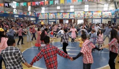 Festa Junina da APAE de Mogi celebra a literatura de cordel com atrações para toda a família