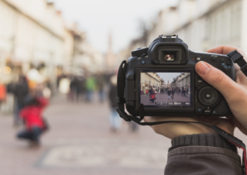 Projeto “Câmera-Olho: Como Tudo Começou?” abre inscrições para oficina de fotografia em Mogi, grátis