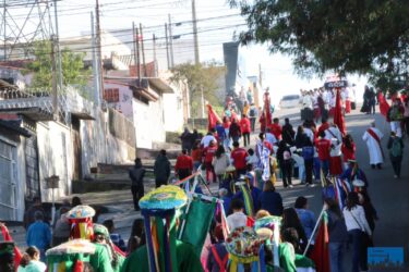 Entrada dos Palmitos e procissão marcam encerramento da 25ª Festa do Divino de Braz Cubas