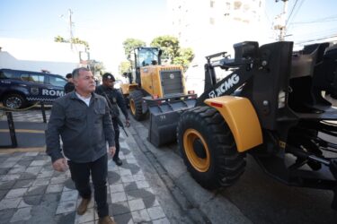 GCM de Suzano prende quatro suspeitos e recupera máquinas pesadas com queixa de roubo