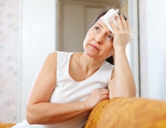 Anvisa aprova novo medicamento para menopausa e especialista da UMC destaca avanço na saúde feminina