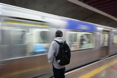 Trabalhador desempregado tem direito a transporte gratuito em SP; veja como pedir