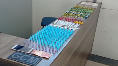 GCM de Mogi das Cruzes apreende maconha, cocaína e crack durante ação contra tráfico em Jundiapeba