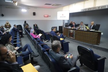 Após atrasos e falta de quórum, Câmara de Mogi inicia sessão no horário e aprova seis matérias