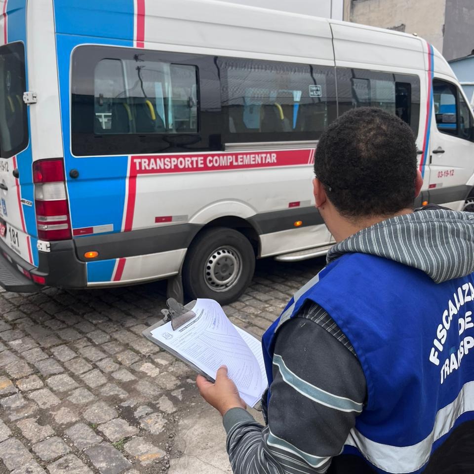 Mais de 100 vans do transporte complementar passam por vistoria a partir de 8 de setembro