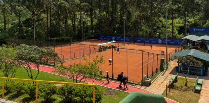 Kosmos Clube celebra aniversário com livro histórico e Bonenkai; torneio de tênis movimento o local