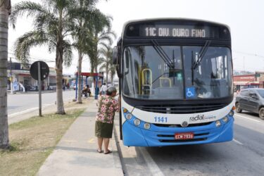 Ônibus municipais terão tarifa zero neste domingo (25) em Suzano durante o 2º turno das eleições